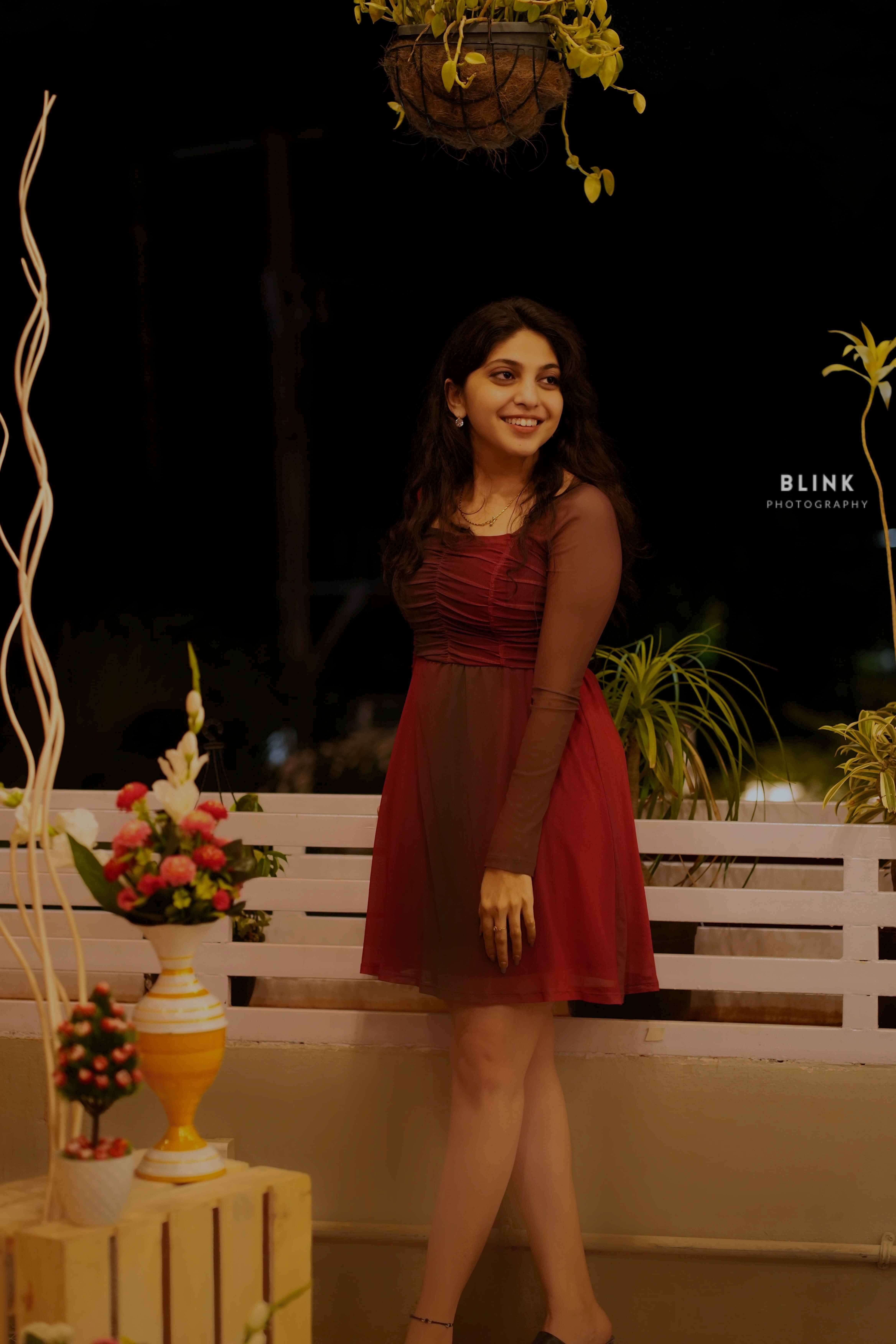 A pic of bride posing like a star before thier wedding night